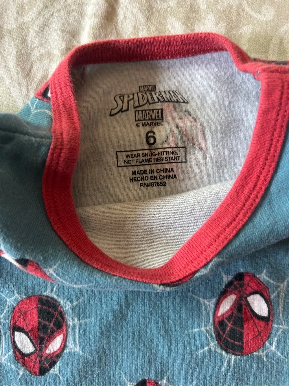 Marvel Kids Spider-Man Face Print Pajama Set in Blue and Red
